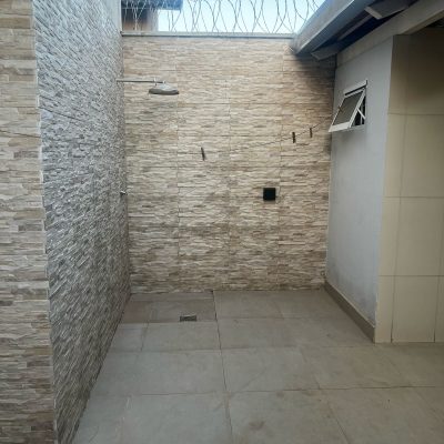Casa de Alto Padrão com 3 Quartos (1 Suíte) e Design Diferenciado à Venda no Residencial Alvaluz, Aparecida de Goiânia